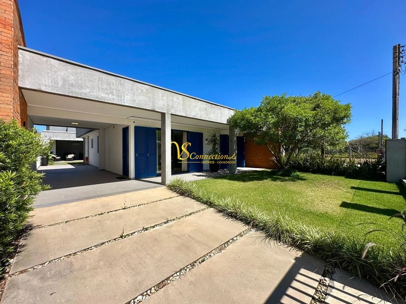Casa retrofit mobiliada decorada a  metros do mar ,Centro de Xangri-lá: 1ª foto da galeria de imagens do imóvel