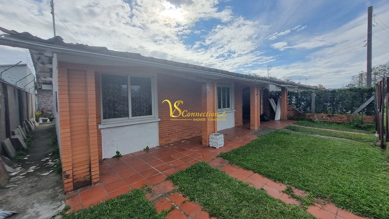 CASA À VENDA EM ATLÂNTIDA SUL: 1ª foto da galeria de imagens do imóvel