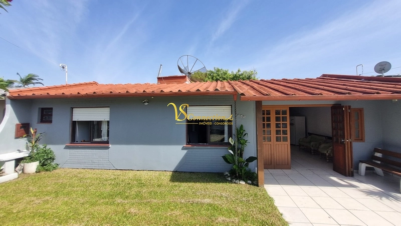 CASA À VENDA,  ATLÂNTIDA SUL: 1ª foto da galeria de imagens do imóvel