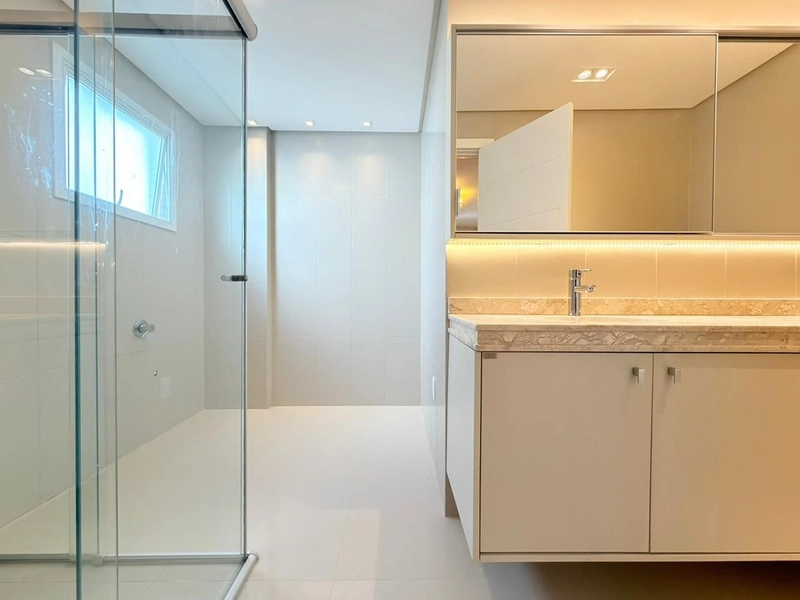 4 dormitórios com 2 suítes. Vista eterna para o mar.: 36ª foto da galeria de imagens do imóvel