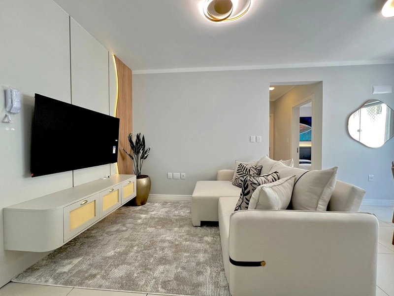 Mobiliado & Decorado junto à praça Flávio Boianovisk!: 1ª foto da galeria de imagens do imóvel