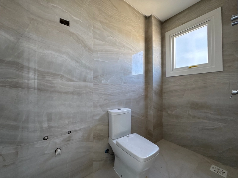 Neoclássico a poucos metros da Praia: 9ª foto da galeria de imagens do imóvel