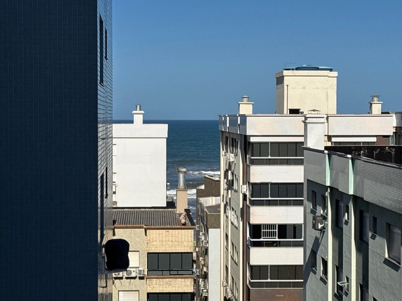 Neoclássico a poucos metros da Praia: 13ª foto da galeria de imagens do imóvel