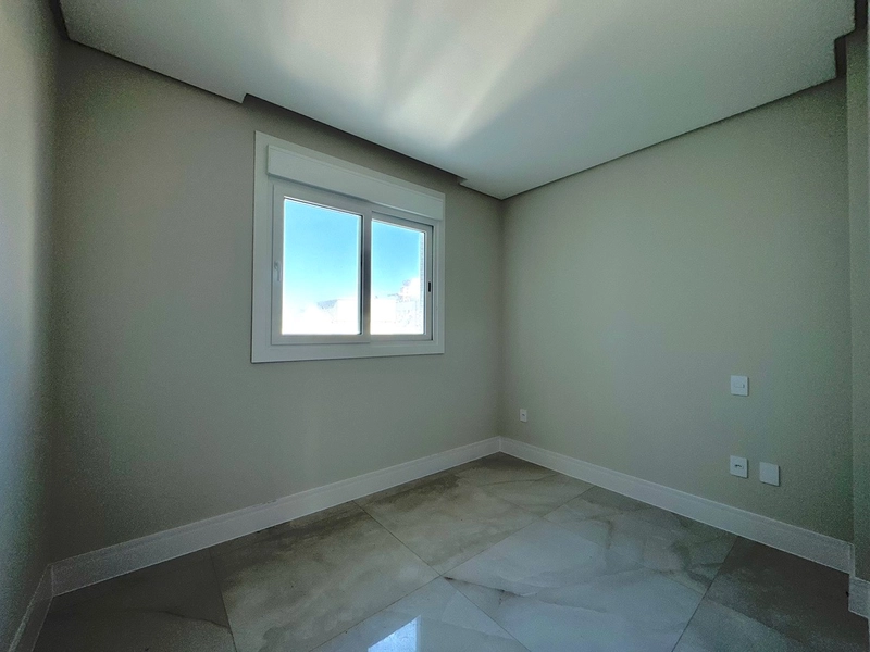 Neoclássico a poucos metros da Praia: 12ª foto da galeria de imagens do imóvel