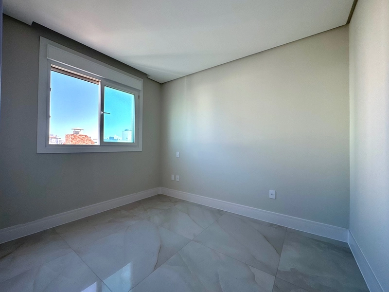 Neoclássico a poucos metros da Praia: 10ª foto da galeria de imagens do imóvel