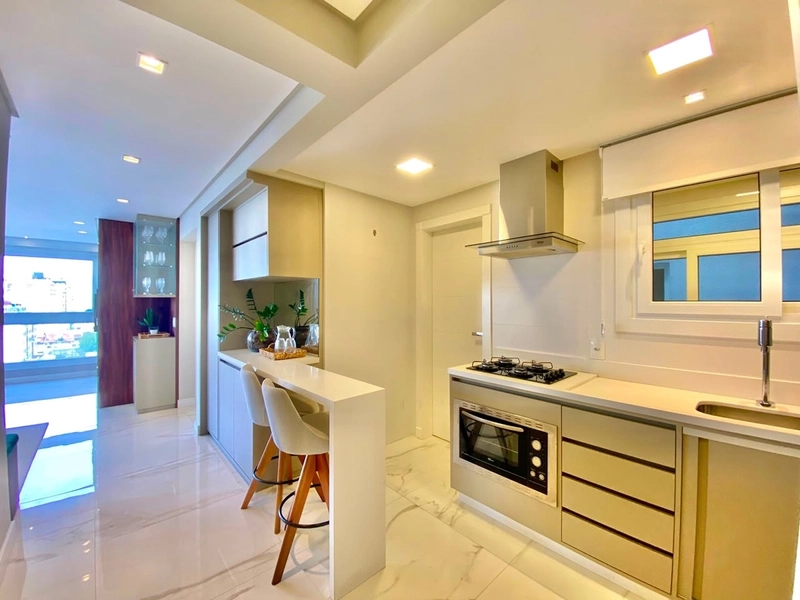 CENTRO DE CAPÃO! AMPLO APARTAMENTO NA AVENIDA POTI!: 2ª foto da galeria de imagens do imóvel