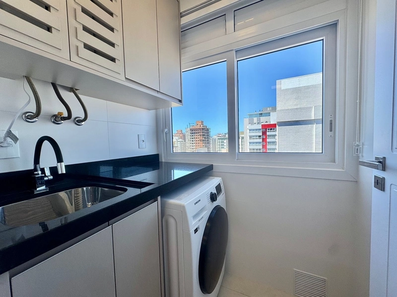 MOBILIADO E DECORADO, INFRAESTRUTURA COMPLETA COM VISTA INCRÍVEL PARA SERRA!: 11ª foto da galeria de imagens do imóvel