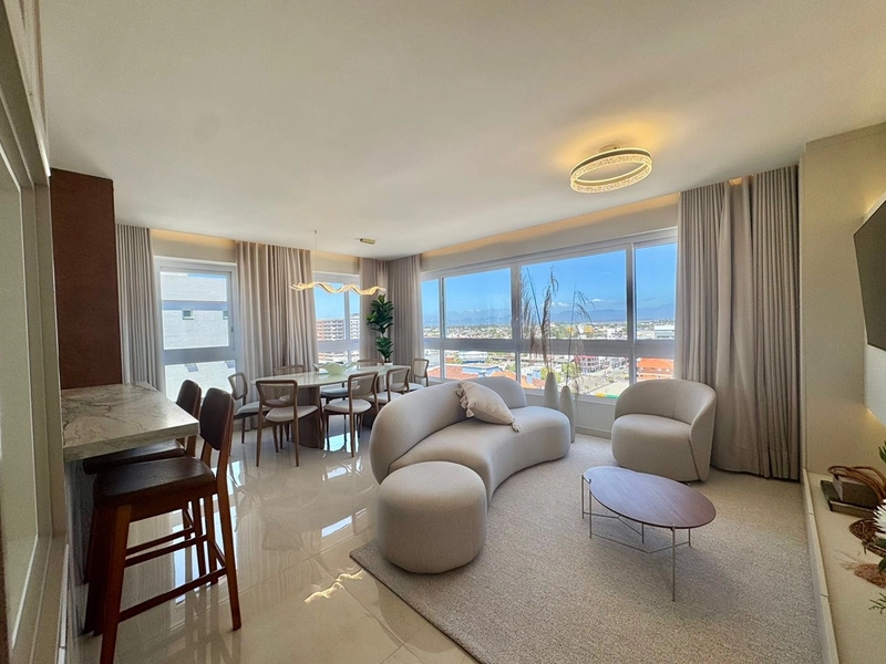 MOBILIADO E DECORADO, INFRAESTRUTURA COMPLETA COM VISTA INCRÍVEL PARA SERRA!: 3ª foto da galeria de imagens do imóvel