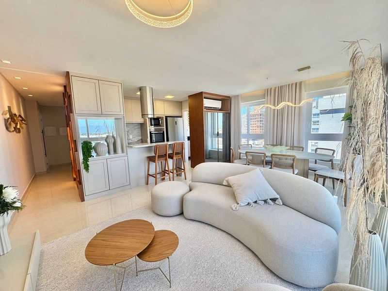 MOBILIADO E DECORADO, INFRAESTRUTURA COMPLETA COM VISTA INCRÍVEL PARA SERRA!: 2ª foto da galeria de imagens do imóvel