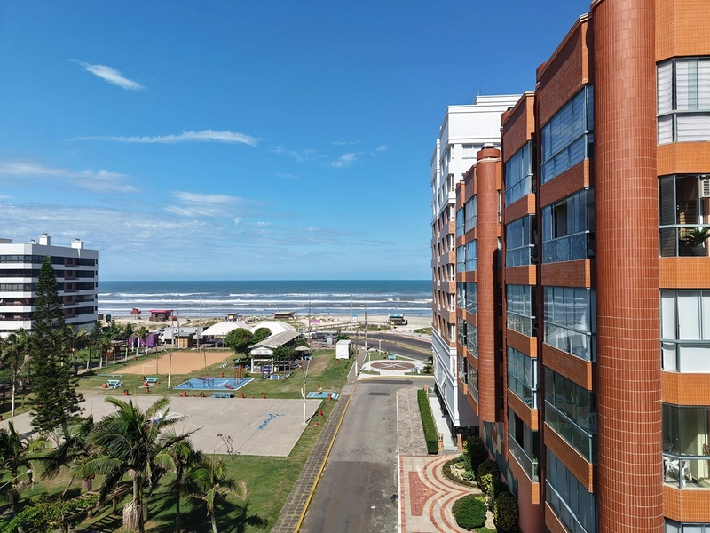 Vista para o mar, junto a praça do Farol! : 25ª foto da galeria de imagens do imóvel