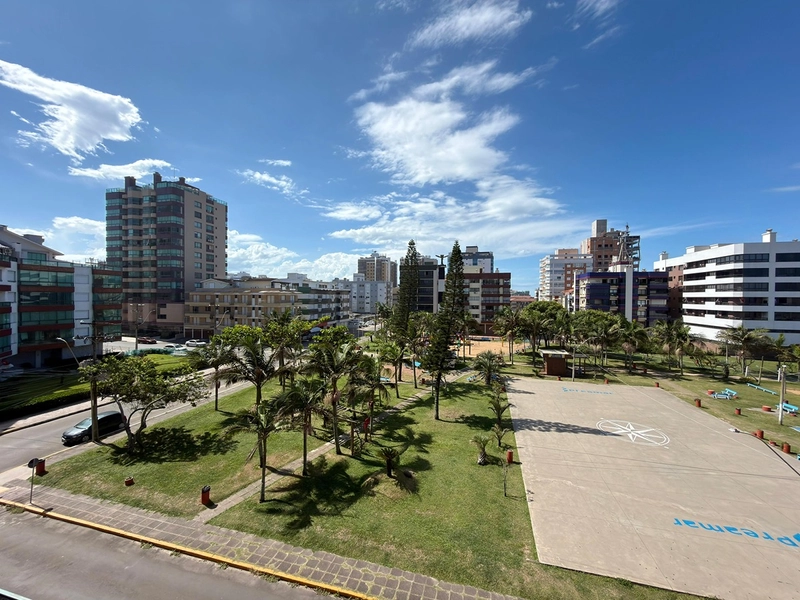 Vista para o mar, junto a praça do Farol! : 10ª foto da galeria de imagens do imóvel