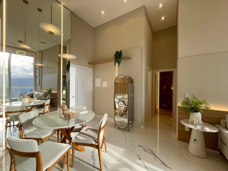 2 DORMITÓRIOS COM PÉ DIREITO ALTO! FINAMENTE DECORADO, 100% AUTOMATIZADO COM ALEXA!: 7ª foto da galeria de imagens do imóvel