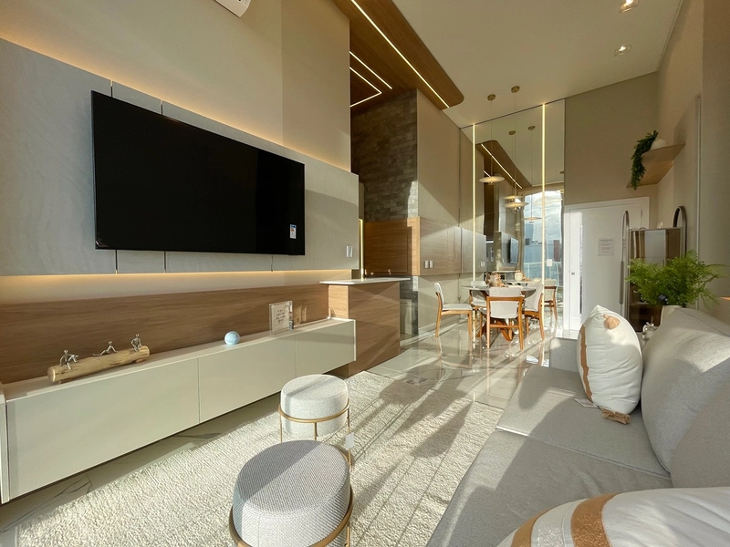 2 DORMITÓRIOS COM PÉ DIREITO ALTO! FINAMENTE DECORADO, 100% AUTOMATIZADO COM ALEXA!: 3ª foto da galeria de imagens do imóvel