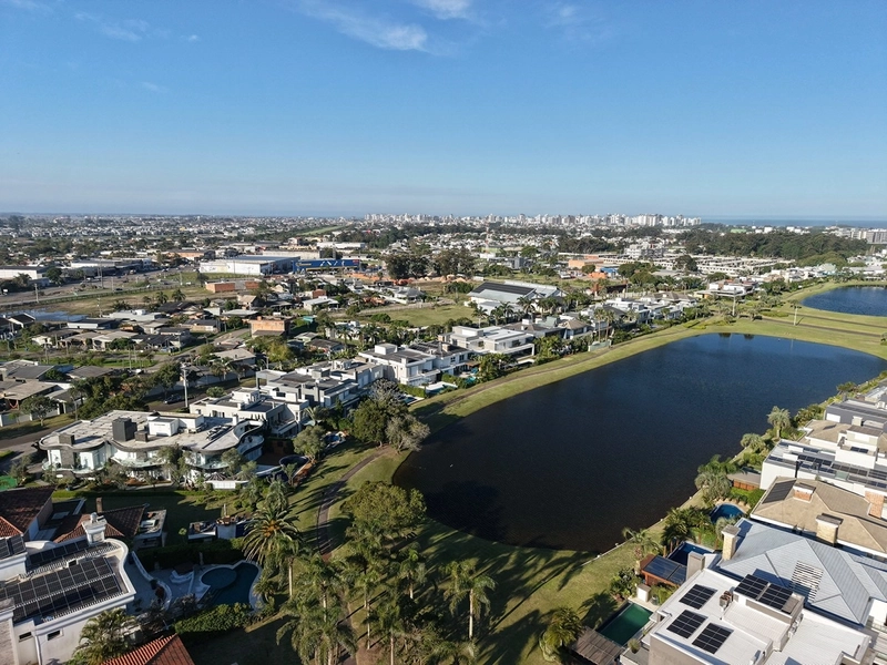 SOBRADO BEIRA-LAGO DE ALTO PADRÃO EM ATLÂNTIDA: 45ª foto da galeria de imagens do imóvel