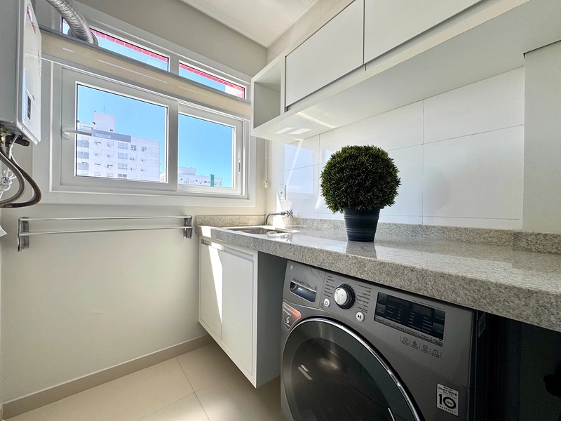 Vista para o mar e Avenida: 13ª foto da galeria de imagens do imóvel