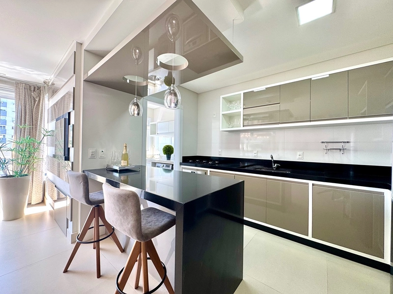 Vista para o mar e Avenida: 11ª foto da galeria de imagens do imóvel