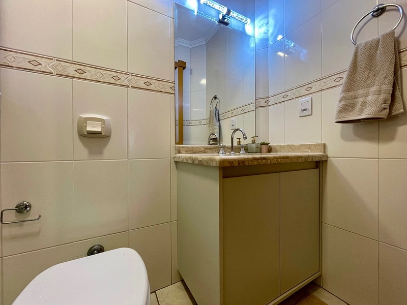 Seu Apartamento na Zona Nova: Sacada de Frente, Churrasqueira e Pertinho do Mar!: 15ª foto da galeria de imagens do imóvel