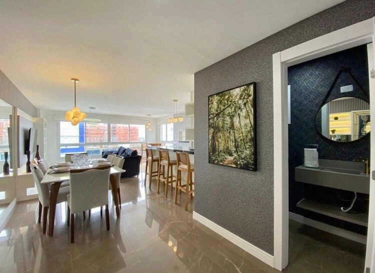 Apartamento novo, mobiliado e decorado, a apenas 2 quadras do mar!: 1ª foto da galeria de imagens do imóvel