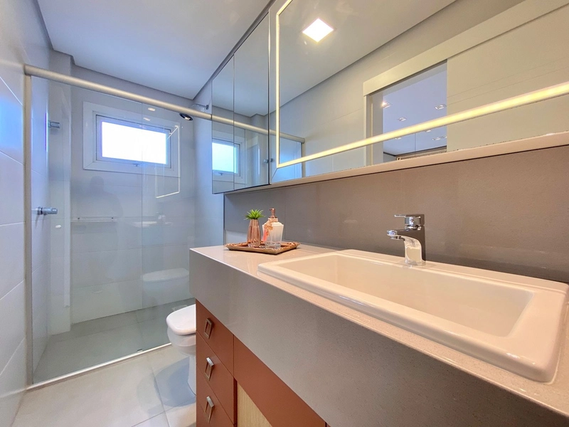 Oportunidade! 3 dormitórios com box duplo mobiliado e decorado na Navegantes por preço de ocasião!: 36ª foto da galeria de imagens do imóvel