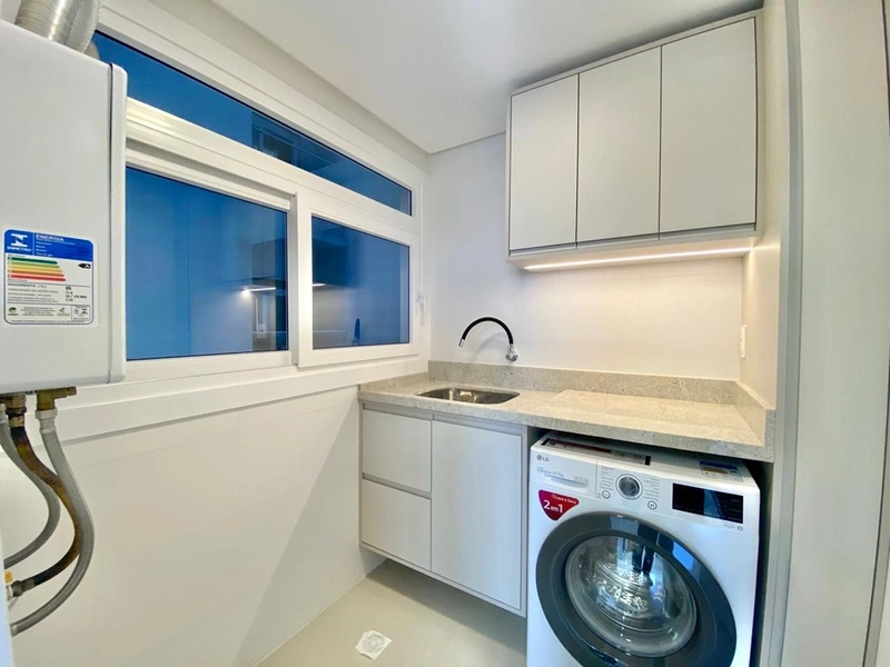 Novo! Finamente Mobiliado & Decorado! Apartamento de esquina!: 14ª foto da galeria de imagens do imóvel