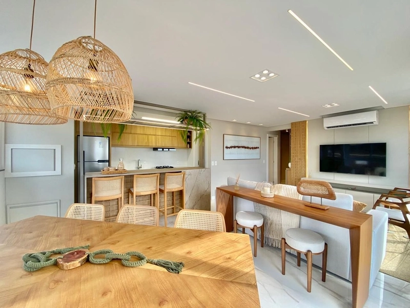 Novo! Finamente Mobiliado & Decorado! Apartamento de esquina!: 9ª foto da galeria de imagens do imóvel