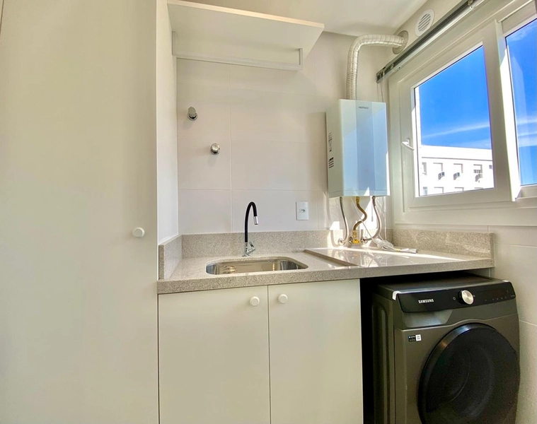 Novo! Finamente Mobiliado & Decorado! : 18ª foto da galeria de imagens do imóvel