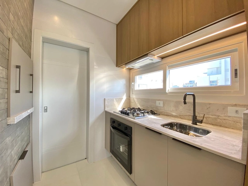 Novo! Finamente Mobiliado & Decorado! : 17ª foto da galeria de imagens do imóvel