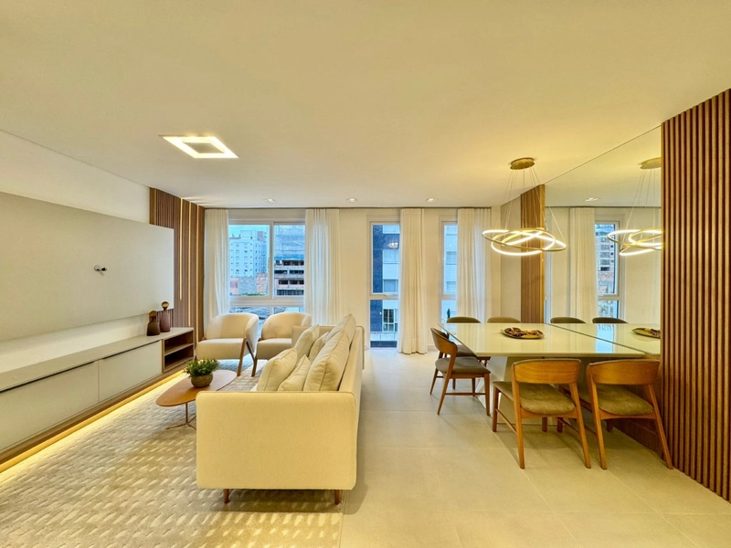 Novo! Finamente Mobiliado & Decorado!: 3ª foto da galeria de imagens do imóvel