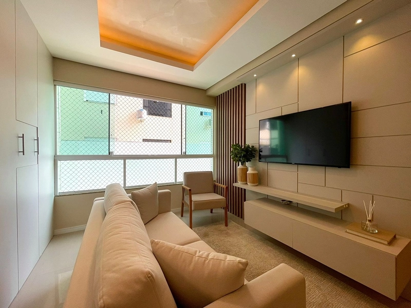 2 DORMITÓRIOS FINAMENTE MOBILIADO E DECORADO EM FRENTE A PRAÇA ISRAELITA!: 2ª foto da galeria de imagens do imóvel