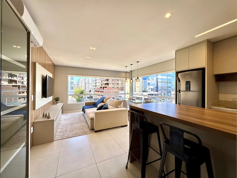 Apartamento de Esquina, mobiliado e decorado: 1ª foto da galeria de imagens do imóvel