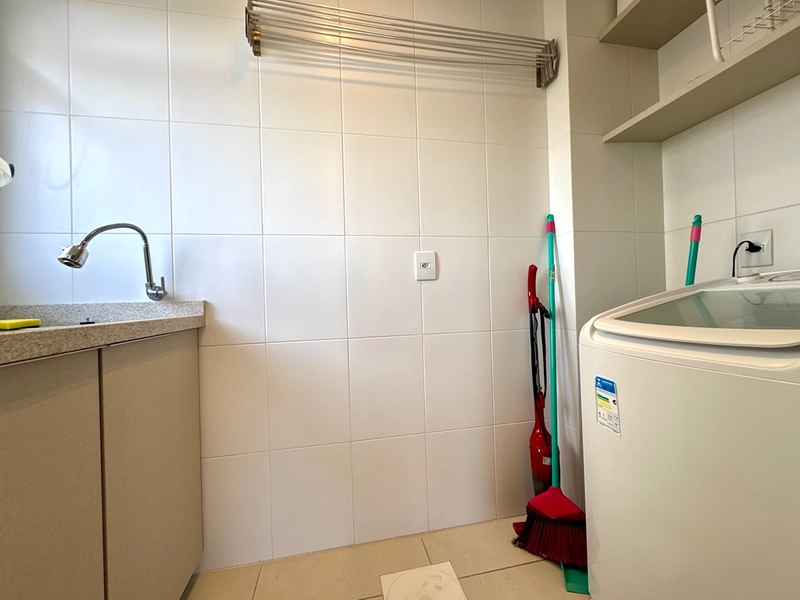 Apartamento de Esquina, mobiliado e decorado: 10ª foto da galeria de imagens do imóvel