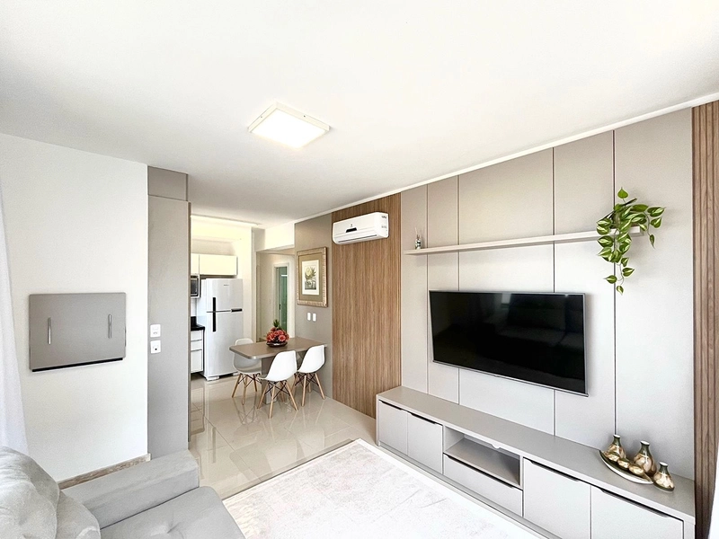 2 DORMITÓRIOS EM FRENTE A PRAÇA ISRAELITA, MOBILIADO E DECORADO EM 48X DIRETO!: 1ª foto da galeria de imagens do imóvel