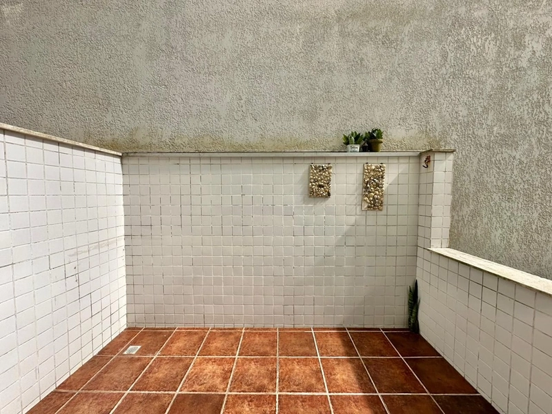 Negócio de ocasião! Junto à praça Flávio Boianovisk! : 4ª foto da galeria de imagens do imóvel