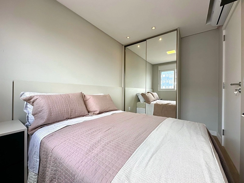 2 dormitórios com suíte, mobiliado e decorado! 48x direto com o proprietário.: 11ª foto da galeria de imagens do imóvel