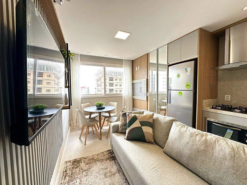 2 dormitórios com suíte, mobiliado e decorado! 48x direto com o proprietário.: 3ª foto da galeria de imagens do imóvel