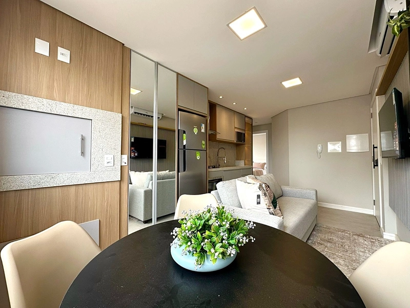 2 dormitórios com suíte, mobiliado e decorado! 48x direto com o proprietário.: 5ª foto da galeria de imagens do imóvel