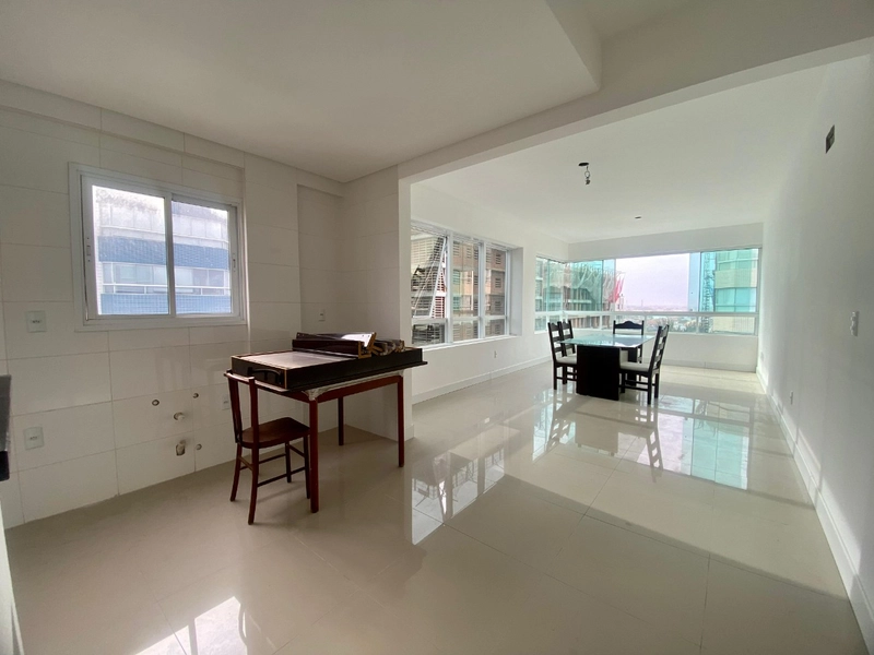 Imóvel: 2ª foto da galeria de imagens do imóvel