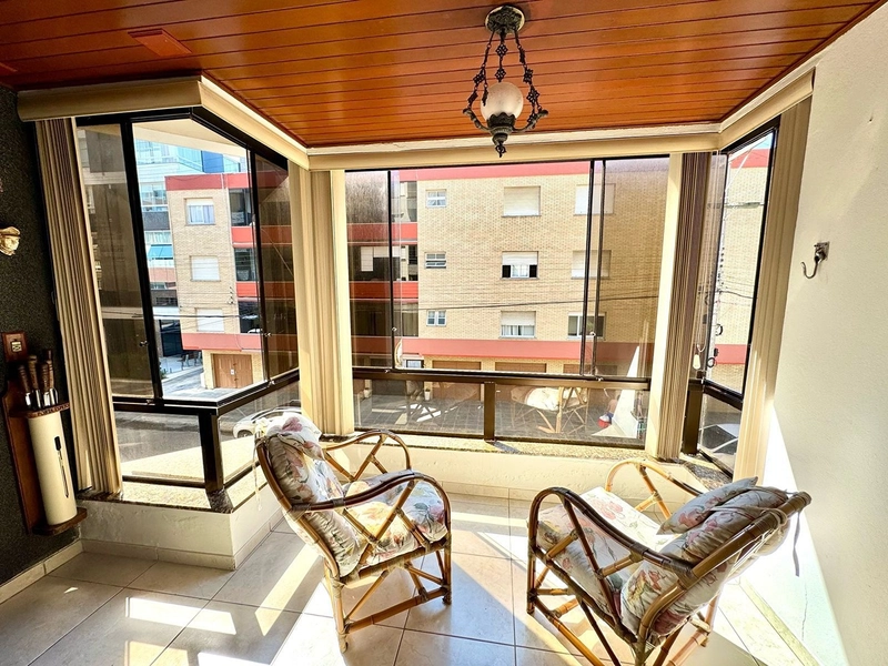 2 DORMITÓRIO MOBILIADO DE FRENTE PARA A PRAÇA FLÁVIO BOIANOVSKI: 2ª foto da galeria de imagens do imóvel