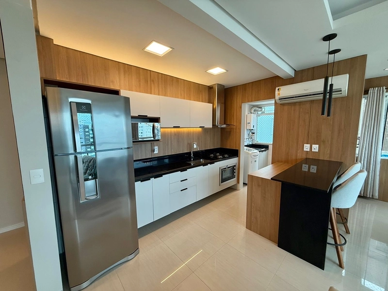 MOBILIADO E DECORADO DE FRENTE PARA PRAÇA!!: 11ª foto da galeria de imagens do imóvel