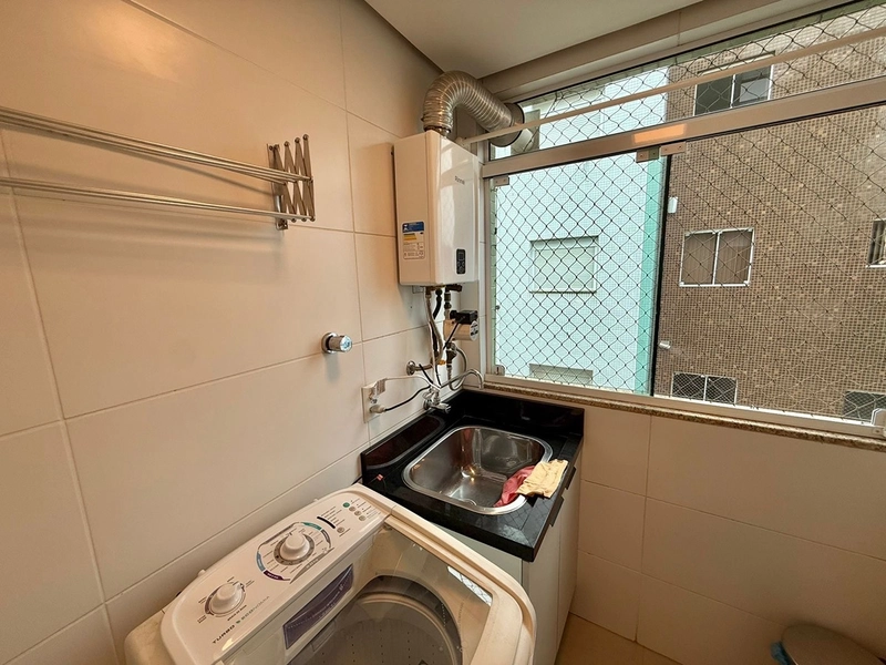 MOBILIADO E DECORADO DE FRENTE PARA PRAÇA!!: 16ª foto da galeria de imagens do imóvel