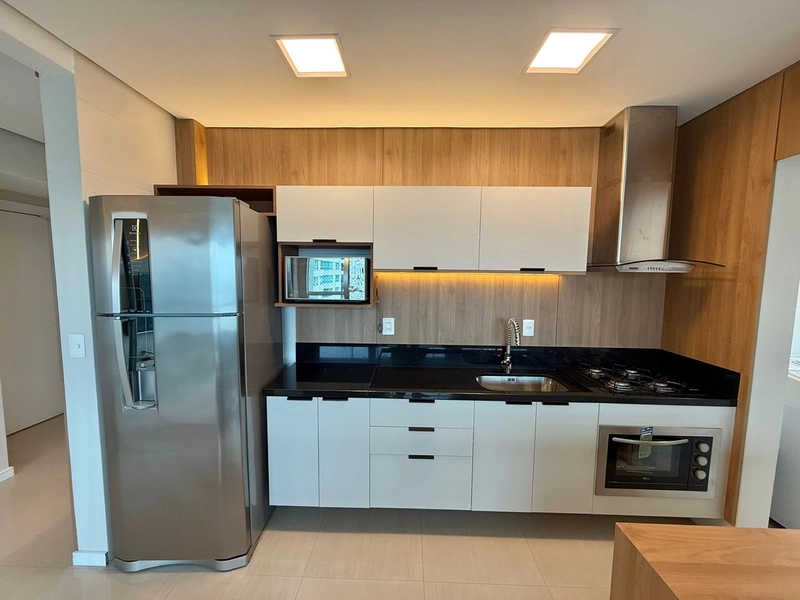 MOBILIADO E DECORADO DE FRENTE PARA PRAÇA!!: 12ª foto da galeria de imagens do imóvel