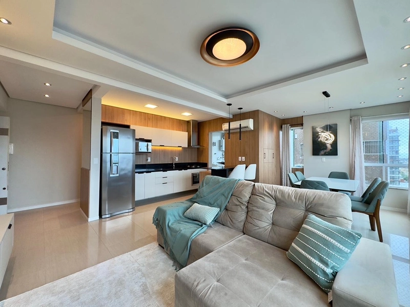 MOBILIADO E DECORADO DE FRENTE PARA PRAÇA!!: 2ª foto da galeria de imagens do imóvel