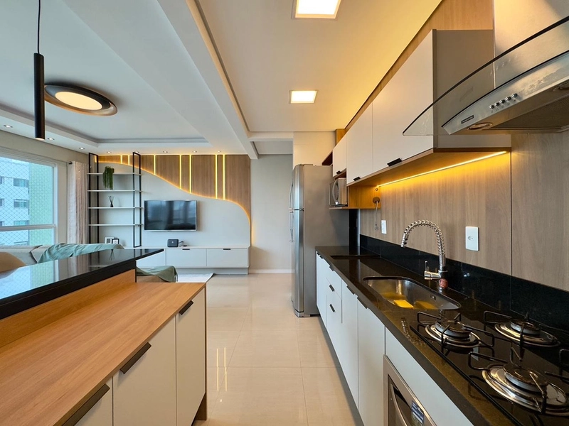 MOBILIADO E DECORADO DE FRENTE PARA PRAÇA!!: 13ª foto da galeria de imagens do imóvel