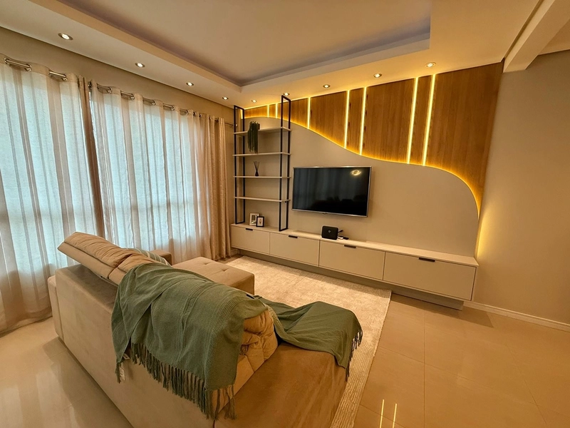 MOBILIADO E DECORADO DE FRENTE PARA PRAÇA!!: 7ª foto da galeria de imagens do imóvel