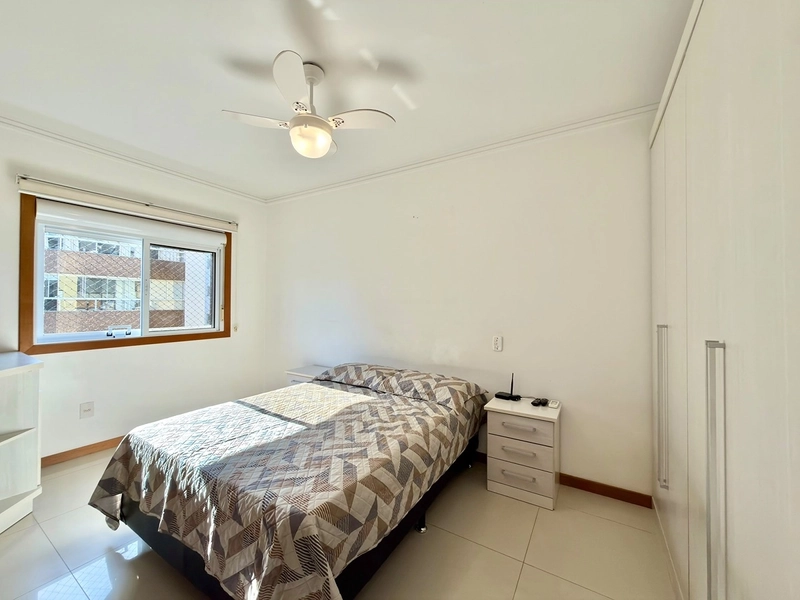 VISTA MAR E SERRA: APARTAMENTO DE ESQUINA NO NAVEGANTES, A PASSOS DA BEIRA-MAR: 18ª foto da galeria de imagens do imóvel