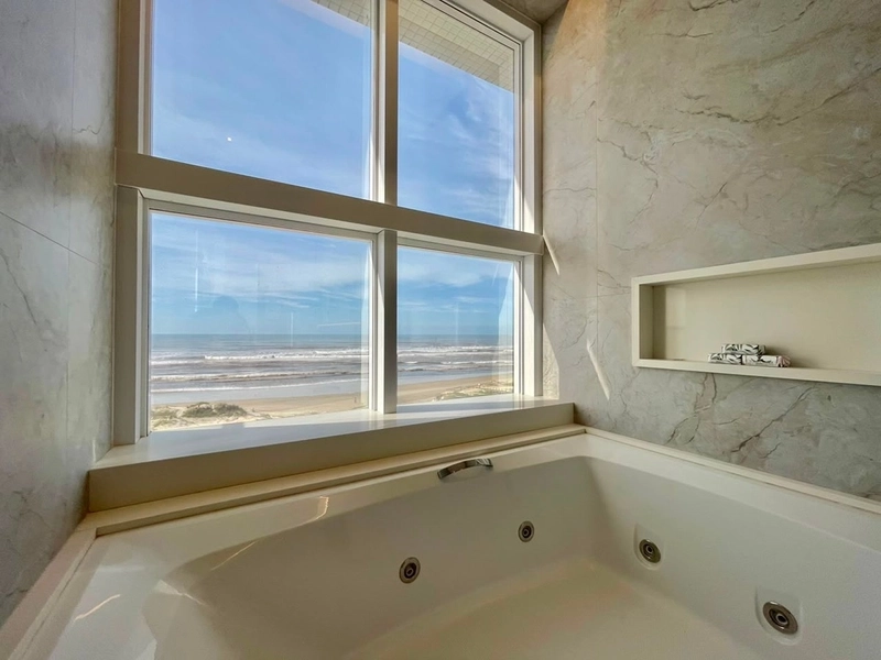 UM APARTAMENTO, UM ANDAR, UM MAR INTEIRO AOS SEUS PÉS.: 53ª foto da galeria de imagens do imóvel