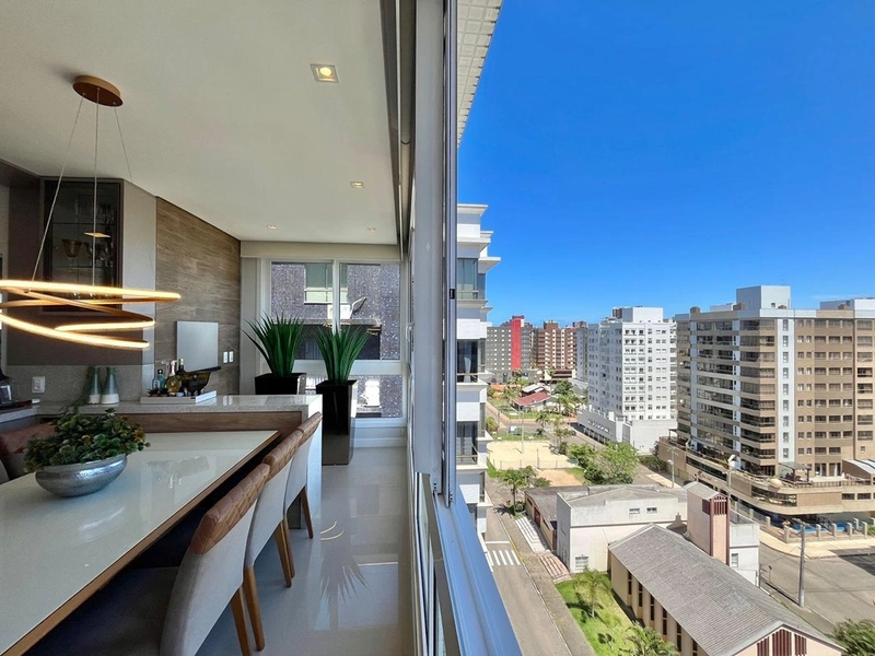 3 dormitórios com duas vagas finamente decorado em frente e praça da igreja Luterana: 11ª foto da galeria de imagens do imóvel