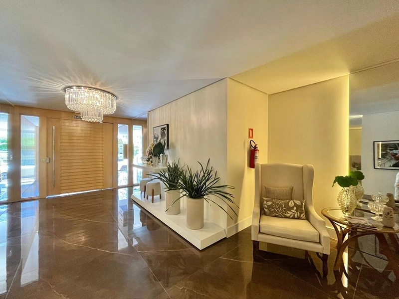 3 dormitórios com duas vagas finamente decorado em frente e praça da igreja Luterana: 30ª foto da galeria de imagens do imóvel