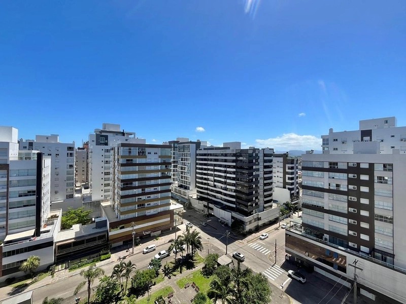 3 dormitórios com duas vagas finamente decorado em frente e praça da igreja Luterana: 8ª foto da galeria de imagens do imóvel