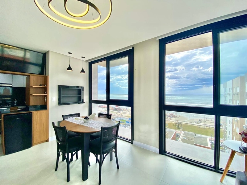 Linda vista para o mar! Junto à praça Flávio Boianovisk em Capão da Canoa!: 6ª foto da galeria de imagens do imóvel